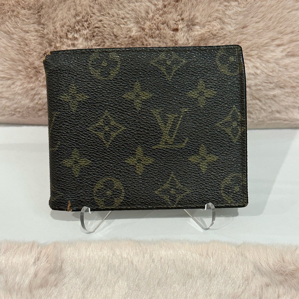 Vintage Louis Vuitton Monogram Bi-Fold Wallet